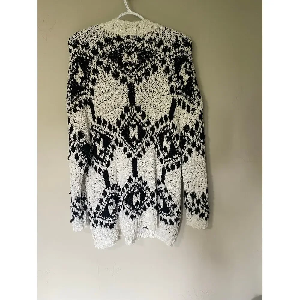 Haptics Black & White Southwestern Chunky Knit Oversized V Neck Sweater 1X